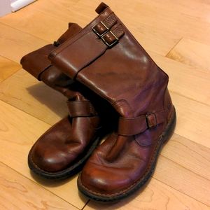 Born boots, brown leather, size 3